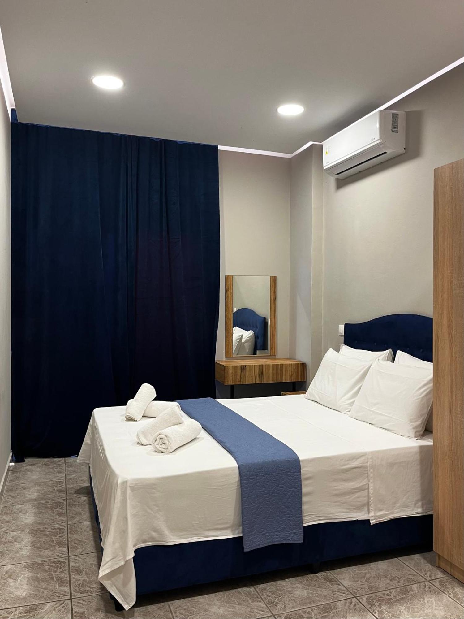 Sapphire Home Ixia  Esterno foto